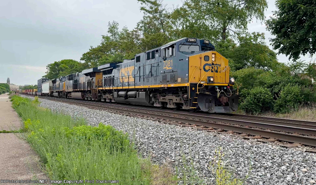 CSX 7081 leads M331.